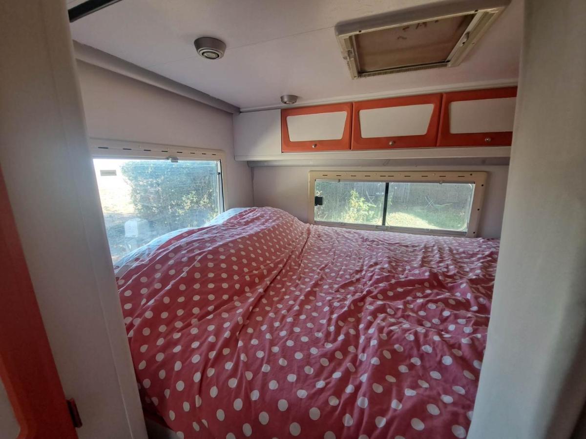 Camping Car A 3 Minutes Du Parc Pairi Daiza Hotell Brugelette Exteriör bild